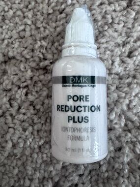 Michael Kors Pore Reduction Plus Serum - White